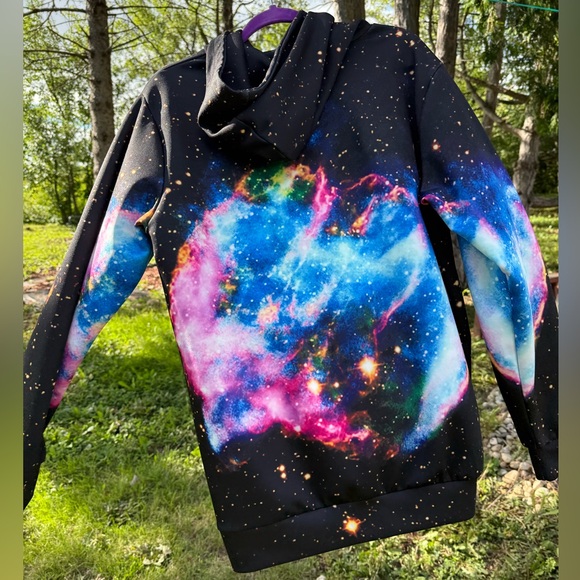 Galaxy Print Hoodie - Picture 4 of 10
